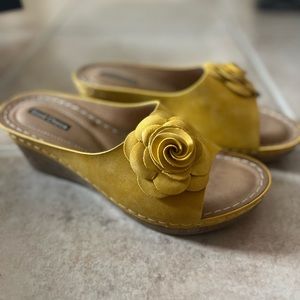 Good Choice wedge sandals